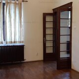 Dacia Eminescu, apartament deosebit parter in vila